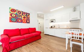 Central Station Apt With Parking